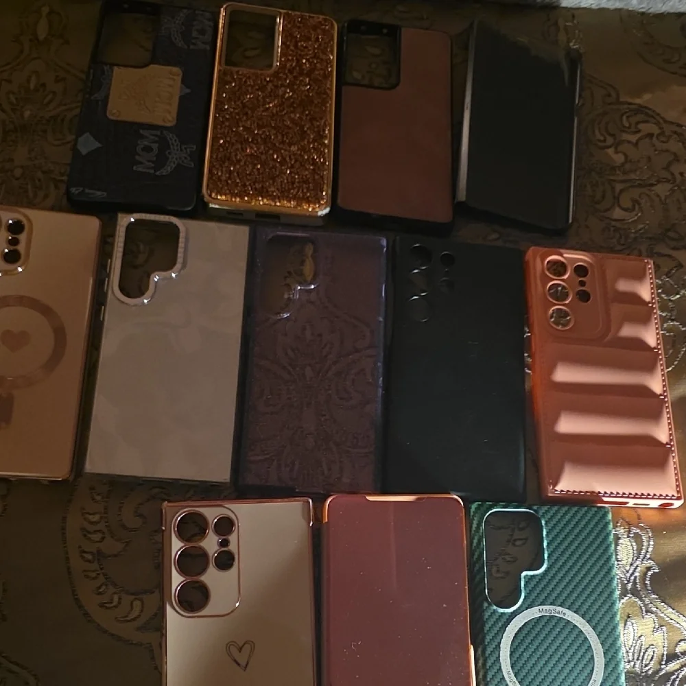 Samsung Stylish Black, Gold, and Rose Cases